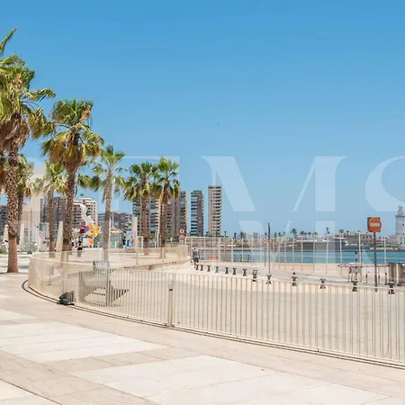 شقة Elegant Coastal Charm With Unique Views By Rems مالقة