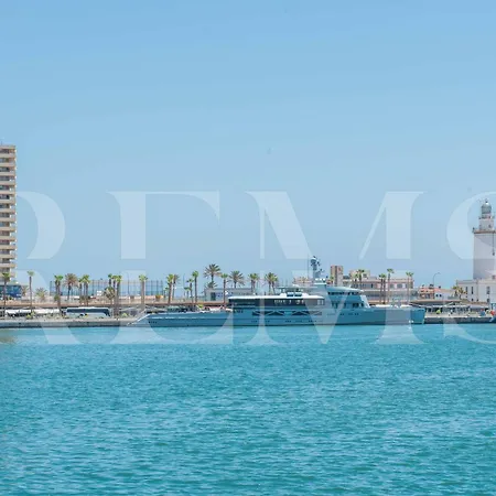 Elegant Coastal Charm With Unique Views By Rems شقة *